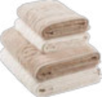 Frottier-Set „Soft Cloud" von Esprit im aktuellen XXXLutz Möbelhäuser Prospekt für 22,07 €