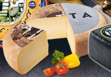 EDEKA Oberhausen - ATTAKÄSE ATTAKÄSE Angebot bei EDEKA Oberhausen im Prospekt "Frische zum Greifen nah "