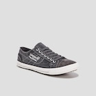 Promo Tennis basses en toile à lacets gris homme à 29,99 € dans le catalogue La Halle à Aubagne