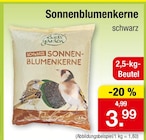 Schwarze Sonnenblumenkerne im Angebot bei Zimmermann in Wilhelmshaven Schwarze Sonnenblumenkerne Angebote von Birds Garden bei Zimmermann Wilhelmshaven für 3,99 €