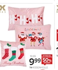 XXXLutz Möbelhäuser Schweinfurt - X-Mas Kissenhülle „Hoho“, „Rock“ oder „Socks“, Angebot im Prospekt X-Mas Kissenhülle „Hoho“, „Rock“ oder „Socks“, bei XXXLutz Möbelhäuser im Schweinfurt Prospekt für 9,99 €