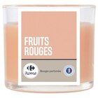 Bougie en verre fruits rouges à Carrefour dans Allos