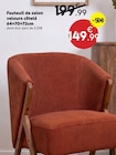 Fauteuil de salon velours côtelé dans le catalogue Maxi Bazar