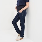 Jeans grossesse droit avec bandeau denim brut femme maternité dans le catalogue La Halle