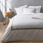 Parure de lit Lauraline 57 fils housse de couette & 2 taies d’oreillers en promo chez Maxi Bazar Thiais à 39,99 €