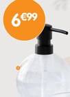 Distributeur à savon nacré blanc en promo chez B&M Anglet à 6,99 €