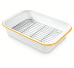 Emaille-Auflaufform mit Gitter für 14,99 € bei Tchibo im Supermarkt im Angebot Emaille-Auflaufform mit Gitter im aktuellen Tchibo im Supermarkt Prospekt