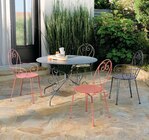 Chaise Empilable Romantique Vence en promo chez Super U Villefranche-sur-Saône à 35,99 €