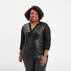 Blouse sequins manches 3/4 transparentes noir femme grande taille en promo chez La Halle Blouse sequins manches 3/4 transparentes noir femme grande taille dans le catalogue La Halle