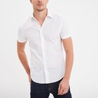 Chemise droite manches courtes blanc homme en promo chez La Halle Chemise droite manches courtes blanc homme dans le catalogue La Halle