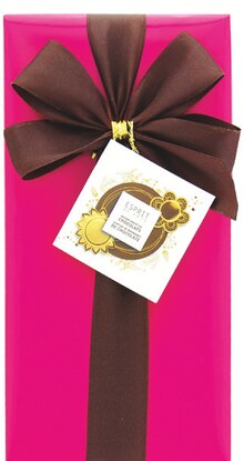 Carrefour Market Croissy-sur-Seine - BALLOTIN CADEAU Promo BALLOTIN CADEAU dans le catalogue Carrefour Market "Noël historique" à Croissy-sur-Seine