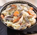 Salade de pommes de terre aux harengs - LA BELLE HENRIETTE - Intermarché à Lambersart Salade de pommes de terre aux harengs - LA BELLE HENRIETTE en promo chez Intermarché Lambersart à 2,55 €
