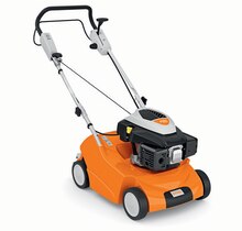 STIHL Bernsbach - BENZIN-VERTIKUTIERER RL 540 BENZIN-VERTIKUTIERER RL 540 Angebot bei STIHL Bernsbach im Prospekt "Welcher Rasenmäher-Typ sind Sie?"
