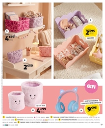 Offre Maquillage dans le catalogue Gifi du moment à la page 17