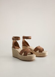 Mango Quincy-sous-Sénart - Sandales cuir jute Promo Sandales cuir jute dans le catalogue Mango "Nous adaptons nos services pour continuer être là pour vous" à Quincy-sous-Sénart