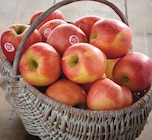 Promo Pomme à 2,19 € dans le catalogue Intermarché Hyper à Pleurtuit