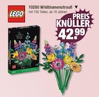 10280 Wildblumenstrauß Angebote von LEGO bei V-Markt München für 42,99 €