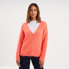Gilet col en V manches longues rose fluo femme à 25,99 € dans le catalogue La Halle