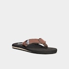 Tongs marron homme en promo chez La Halle Tongs marron homme dans le catalogue La Halle