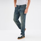 Promo Jeans regular 5 poches Creeks denim used homme à 29,99 € dans le catalogue La Halle à Coutances