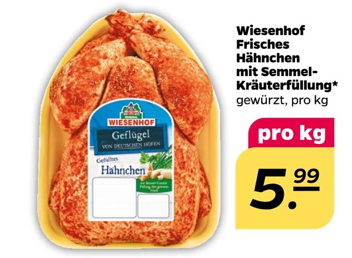 Frisches Hähnchen mit Semmel-Kräuterfüllung