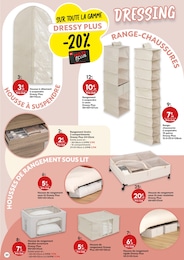 Offre Housse vêtements dans le catalogue Maxi Bazar du moment à la page 20