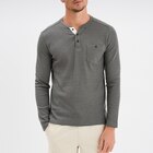 T-shirt col tunisien 1 poche Trappeur gris homme - La Halle T-shirt col tunisien 1 poche Trappeur gris homme à 11,19 € dans le catalogue La Halle