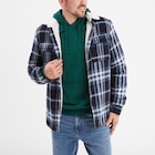 Surchemise carreaux doublée effet sherpa bleu homme dans le catalogue La Halle