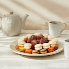 36 macarons festifs - SANS MARQUE en promo chez Carrefour 36 macarons festifs - SANS MARQUE dans le catalogue Carrefour