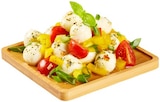 Aktuelles Mozzarellabällchen-Salat Angebot bei REWE in Frankfurt (Main) ab 1,29 €
