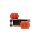 Set de 2 bougies Citrouille en promo chez Carrefour Set de 2 bougies Citrouille dans le catalogue Carrefour