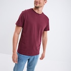 La Halle Château-du-Loir - Promo T-shirt en coton manches courtes prune homme Promo T-shirt en coton manches courtes prune homme à 5,99 € dans le catalogue La Halle à Château-du-Loir