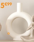 Vase donut - B&M à Caen Vase donut en promo chez B&M Caen à 5,99 €