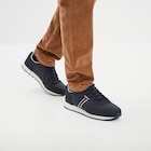 Promo Baskets running à lacets bleu marine homme à 25,19 € dans le catalogue La Halle à Mérignac