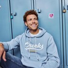 Sweat molleton à capuche hoodie bleu ciel homme en promo chez La Halle Sweat molleton à capuche hoodie bleu ciel homme dans le catalogue La Halle