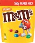 Billes chocolatées cacahuète enrobées de chocolat - M&M'S en promo chez Intermarché Billes chocolatées cacahuète enrobées de chocolat - M&M'S dans le catalogue Intermarché