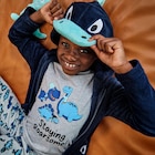 Ensemble pyjama 4 pièces avec peluche bleu marine garçon dans le catalogue La Halle