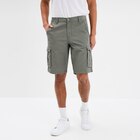 Short cargo poches à rabat coton gris homme - TRAPPEUR en promo chez La Halle Short cargo poches à rabat coton gris homme - TRAPPEUR dans le catalogue La Halle