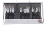 18 pinceaux de maquillage avec pochette en promo chez Stokomani Le Havre à 17,99 €