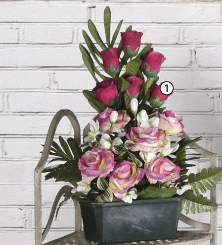 Centrakor Fontenay-en-Parisis - La jardinière de boutons de roses et orchidées Promo La jardinière de boutons de roses et orchidées dans le catalogue Centrakor Centrakor, j'adore ! à Fontenay-en-Parisis