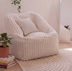Fauteuil Marco effet velours, écru - LEROY MERLIN à La Rochelle Fauteuil Marco effet velours, écru en promo chez LEROY MERLIN La Rochelle à 99,90 €