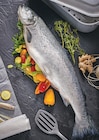 Saumon entier vidé en promo à 9,89 € chez Intermarché Super Saumon entier vidé dans le catalogue Intermarché Super