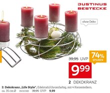 Dekoration von JUSTINUS BESTECKE im aktuellen XXXLutz Möbelhäuser Prospekt Dekokranz von JUSTINUS BESTECKE für 9,99 € bei XXXLutz Möbelhäuser im Angebot