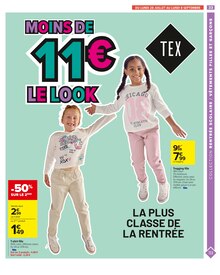 Promo Robe Bébé dans le catalogue Carrefour du moment à la page 35