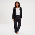 Ensemble pyjama 3 pièces effet polaire noir femme - La Halle à Montpellier Ensemble pyjama 3 pièces effet polaire noir femme en promo chez La Halle Montpellier à 27,99 €