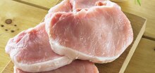Porc échine ou filet sans os tranches à griller - Géant Casino à Nanterre Porc échine ou filet sans os tranches à griller en promo chez Géant Casino Nanterre à 5,50 €
