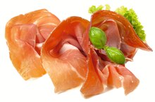 Jawoll Elsenfeld - Schinken Serrano Schinken Serrano Angebot bei Jawoll Elsenfeld im Prospekt "Aktuelle Angebote"