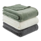 Kuscheldecke LARS im Angebot bei mömax in Heilbronn Kuscheldecke LARS Angebote bei mömax Heilbronn für 4,99 €