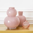 Vase boule rose à 12,99 € dans le catalogue B&M