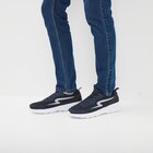 Baskets running à lacets bleu foncé homme en promo chez La Halle Baskets running à lacets bleu foncé homme dans le catalogue La Halle